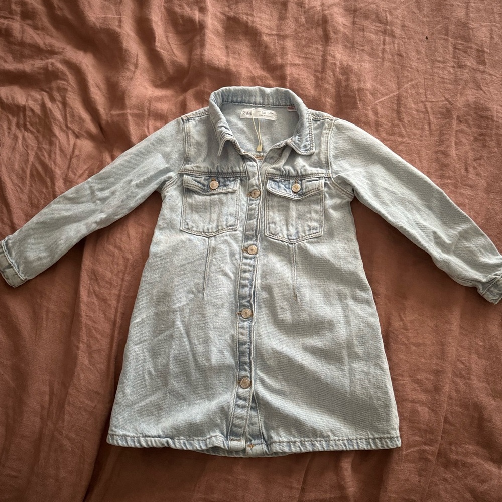 Girls denim dress from Zara size 3-4 years. Brand new, never worn, no tags